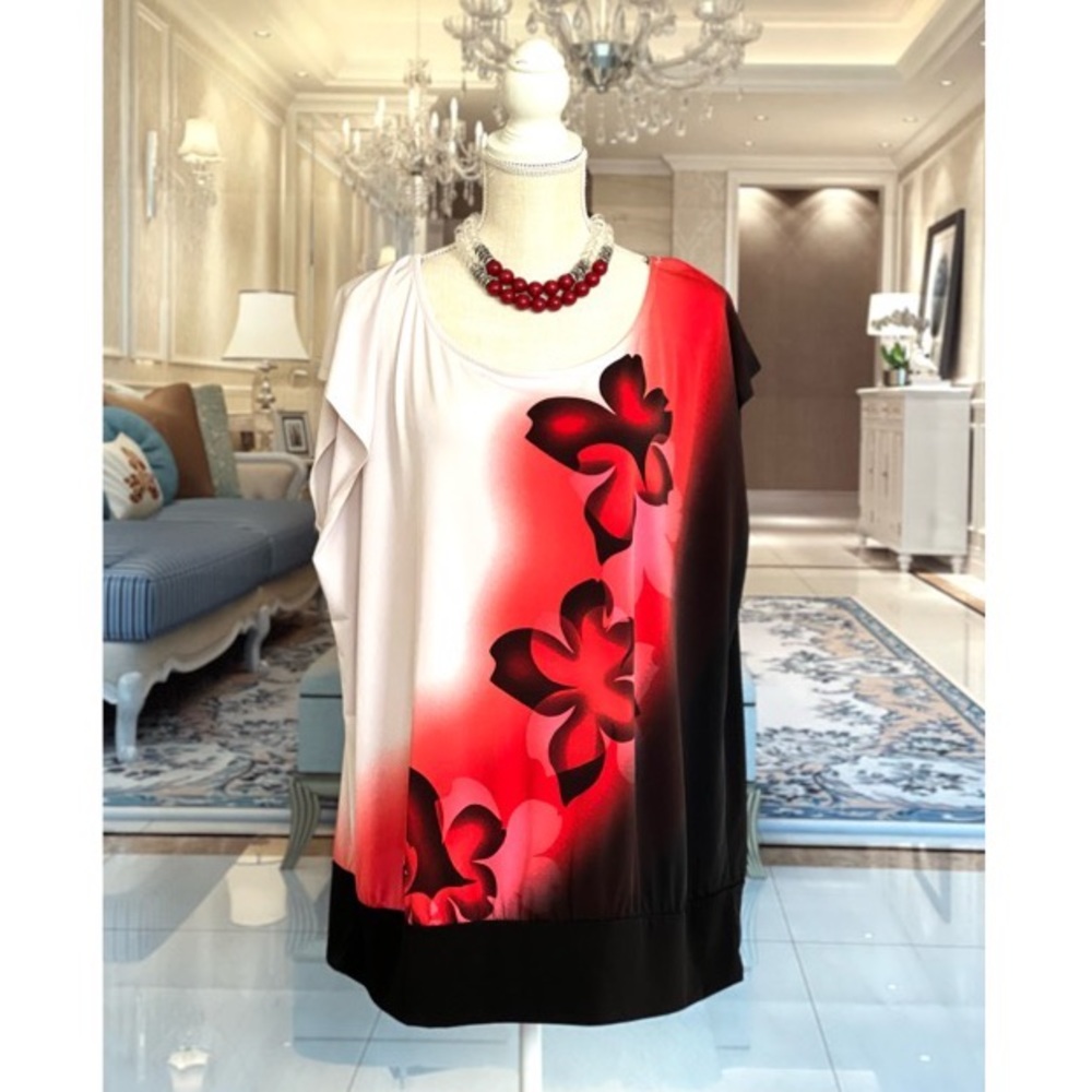 Topia Ivory, Red & Black Floral Tunic Top! Size 2X! Pre-Owned! Stretchable!
